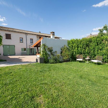 Cocon De Morgon Bed & Breakfast Villie Morgon Bagian luar foto